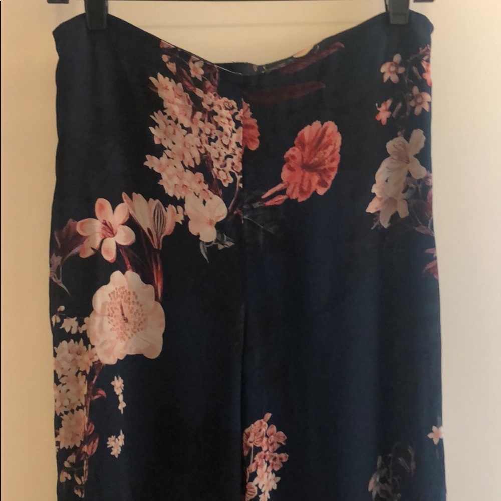 Zara high waisted floral wife leg pants